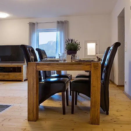 Schafbergblick Mit Balkon Appartement *